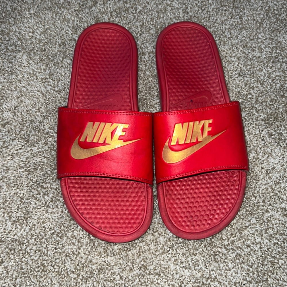 NIKE SLIDES SIZE 12